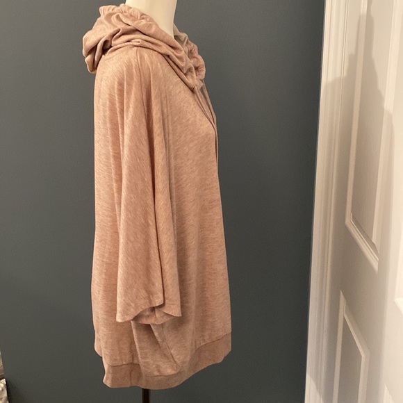 Plus Size Short Sleeve Hoodie - Picture 2 of 5